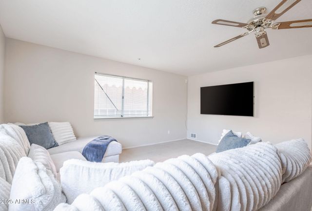 8842 E PALM RIDGE Drive, Scottsdale, AZ 85260