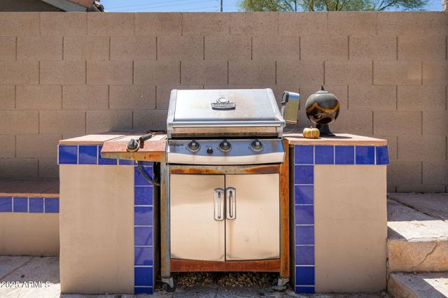 8842 E PALM RIDGE Drive, Scottsdale, AZ 85260