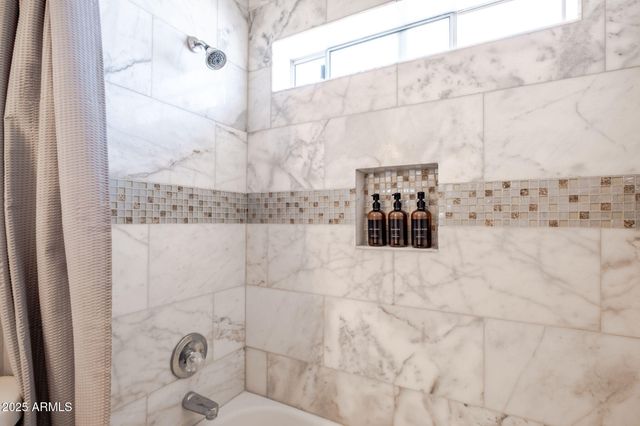 8842 E PALM RIDGE Drive, Scottsdale, AZ 85260