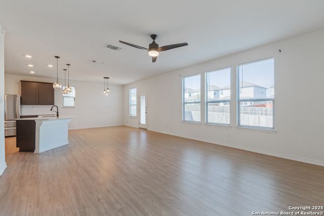 5147 Papalote Gdn, Converse, TX 78109