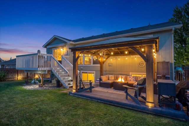 17920 N Addison Ct, Colbert, WA 99005