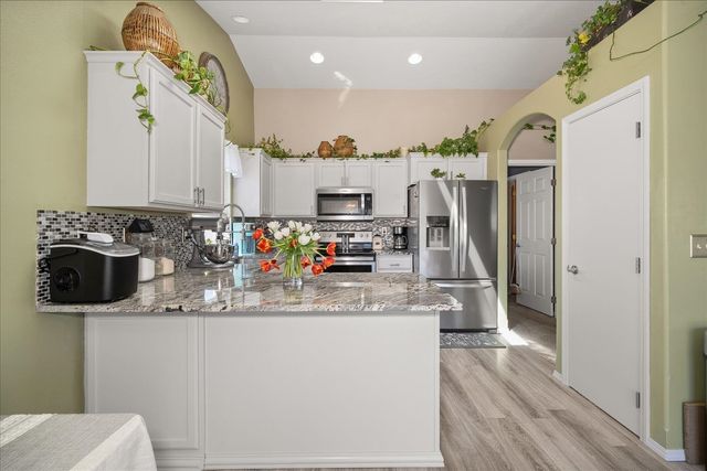 17920 N Addison Ct, Colbert, WA 99005