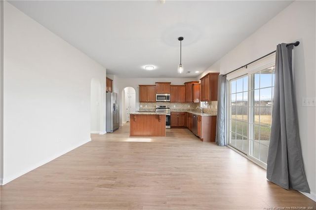 6614 Planters Row Drive, Hope Mills, NC 28348