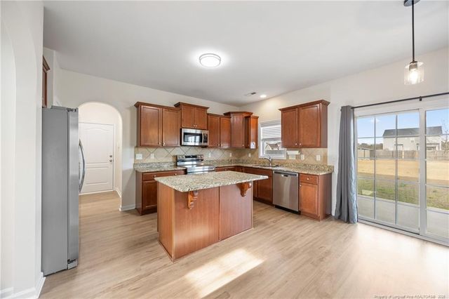 6614 Planters Row Drive, Hope Mills, NC 28348