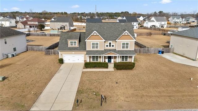 6614 Planters Row Drive, Hope Mills, NC 28348