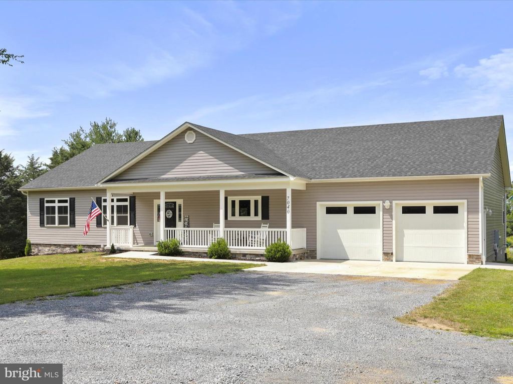 7040 VALLEY PIKE, Middletown, VA 22645