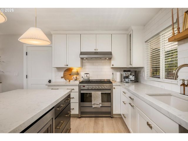 21290 Sw EASTVIEW Rd, Sherwood, OR 97140
