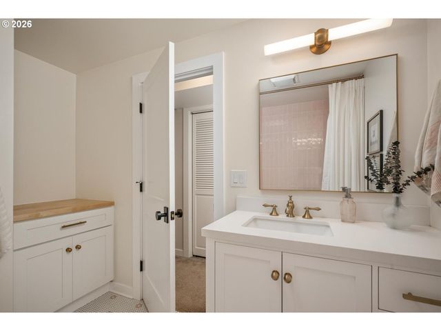 21290 Sw EASTVIEW Rd, Sherwood, OR 97140