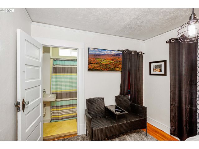 103 N MONROE St, Portland, OR 97227