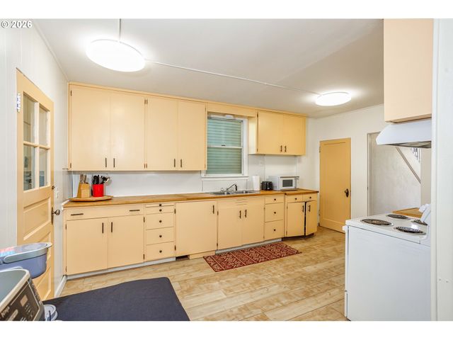 103 N MONROE St, Portland, OR 97227