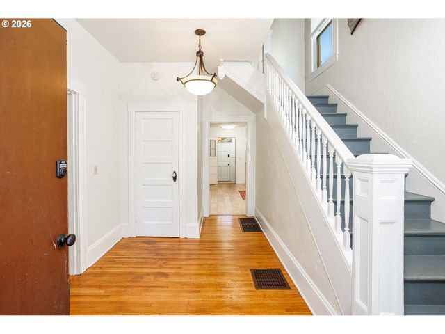 103 N MONROE St, Portland, OR 97227