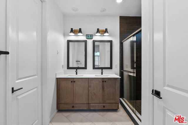 749 Daniel Freeman Circle, Inglewood, CA 90301