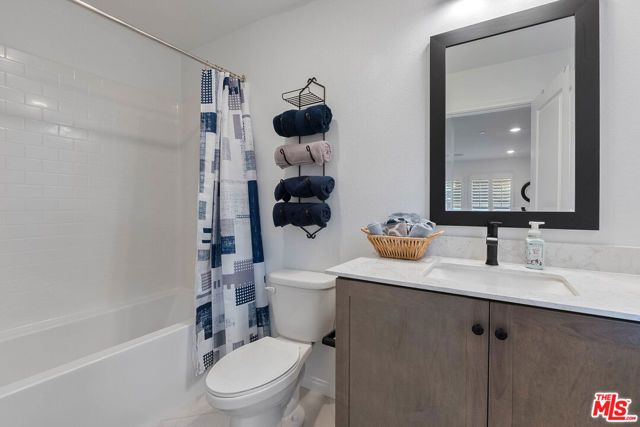 749 Daniel Freeman Circle, Inglewood, CA 90301