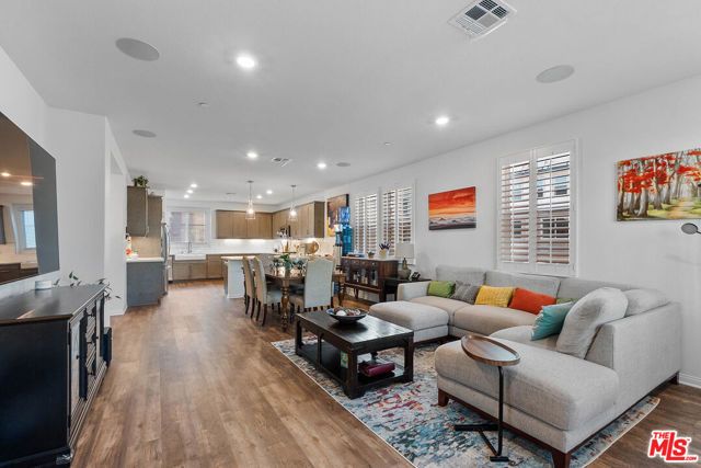 749 Daniel Freeman Circle, Inglewood, CA 90301