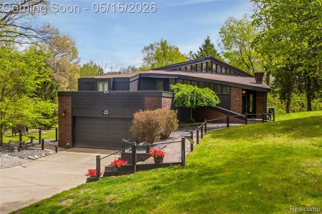 1751 Bird Road, Ortonville, MI 48462