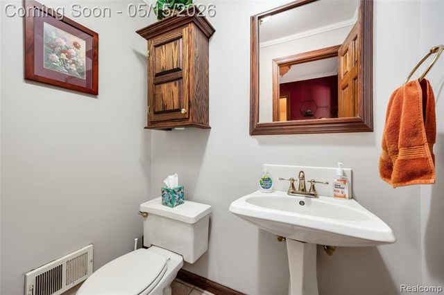 1751 Bird Road, Ortonville, MI 48462