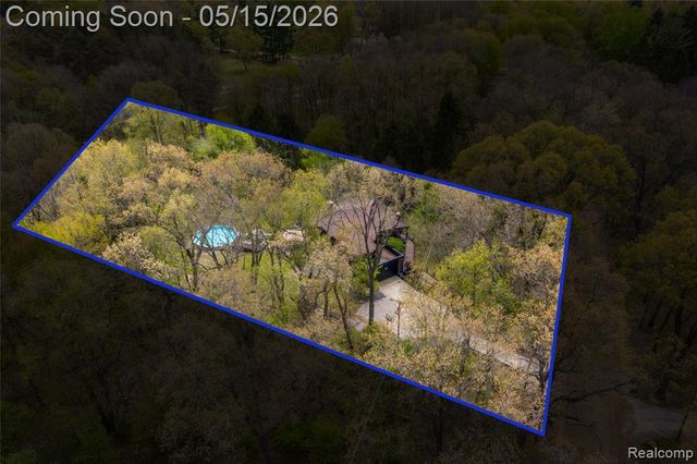 1751 Bird Road, Ortonville, MI 48462