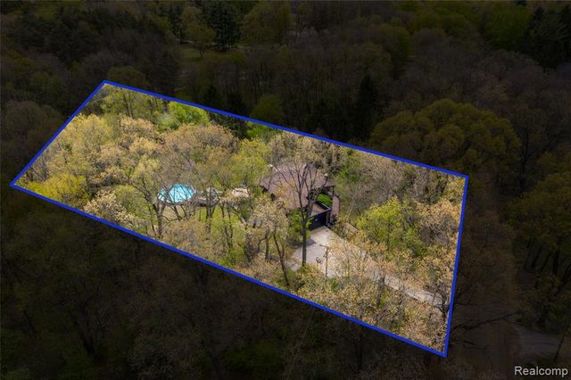 1751 Bird Road, Ortonville, MI 48462