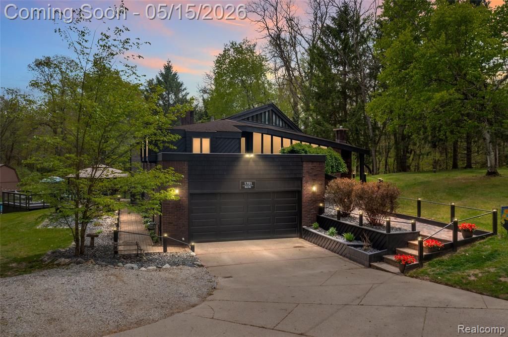 1751 Bird Road, Ortonville, MI 48462