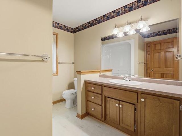 N6383 Hickory Cross, Plymouth, WI 53073