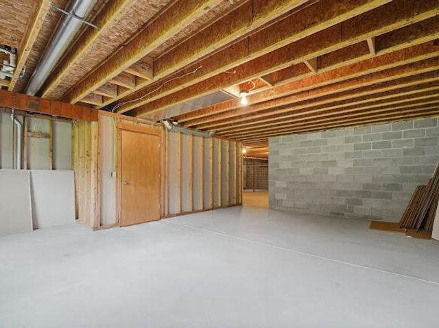 N6383 Hickory Cross, Plymouth, WI 53073