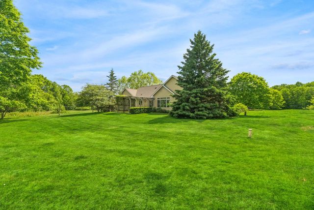 N6383 Hickory Cross, Plymouth, WI 53073