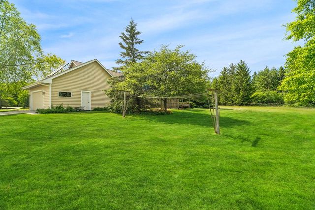 N6383 Hickory Cross, Plymouth, WI 53073
