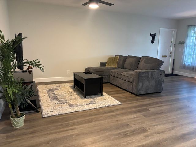 211 Country Lane C, Boynton Beach, FL 33435