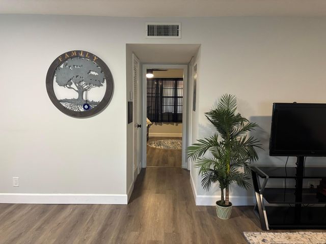 211 Country Lane C, Boynton Beach, FL 33435
