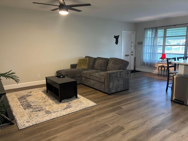 211 Country Lane C, Boynton Beach, FL 33435