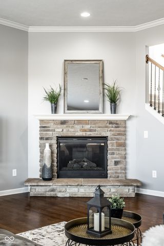 4450 Voyageur Way, Carmel, IN 46074