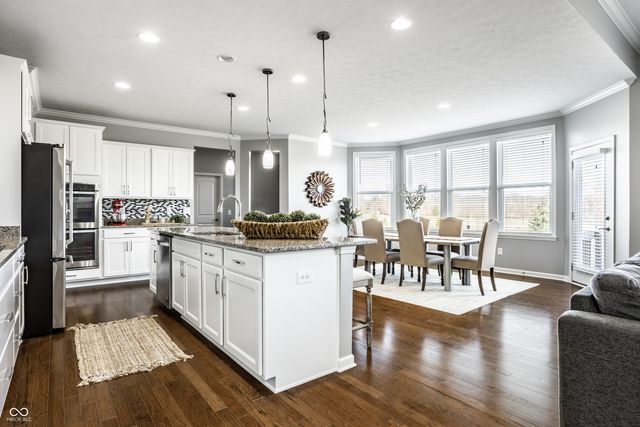 4450 Voyageur Way, Carmel, IN 46074