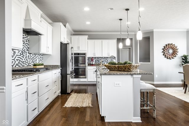 4450 Voyageur Way, Carmel, IN 46074