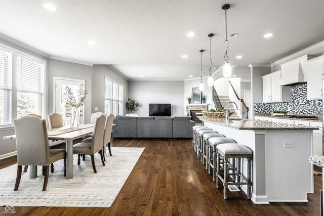 4450 Voyageur Way, Carmel, IN 46074