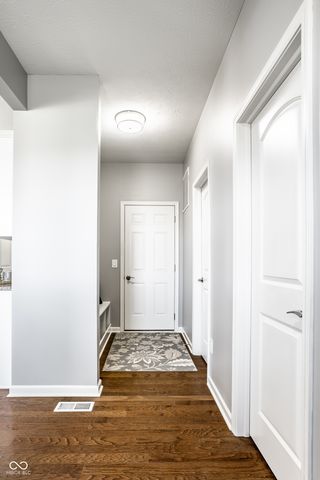 4450 Voyageur Way, Carmel, IN 46074