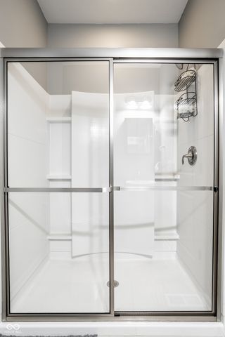 4450 Voyageur Way, Carmel, IN 46074