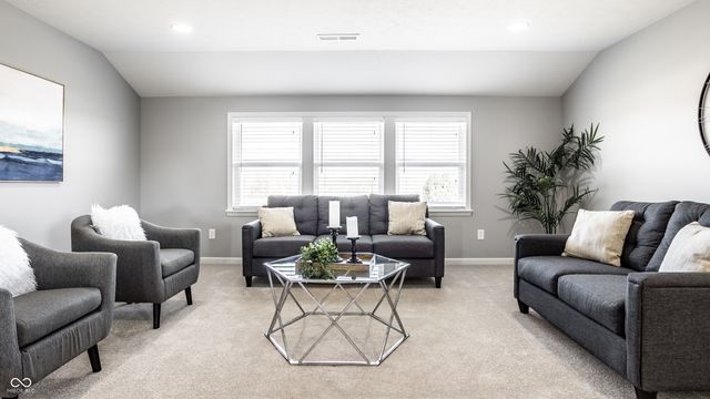 4450 Voyageur Way, Carmel, IN 46074