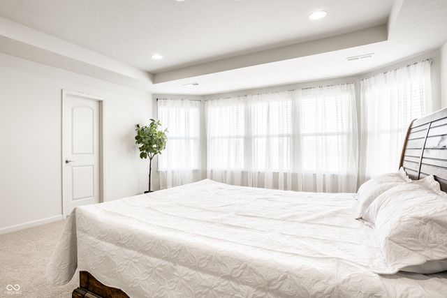 4450 Voyageur Way, Carmel, IN 46074