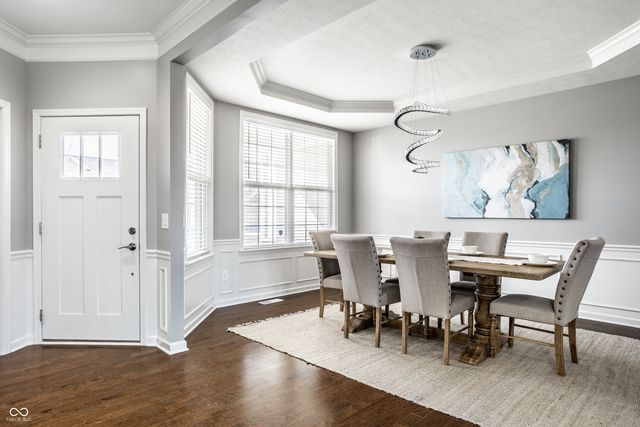 4450 Voyageur Way, Carmel, IN 46074