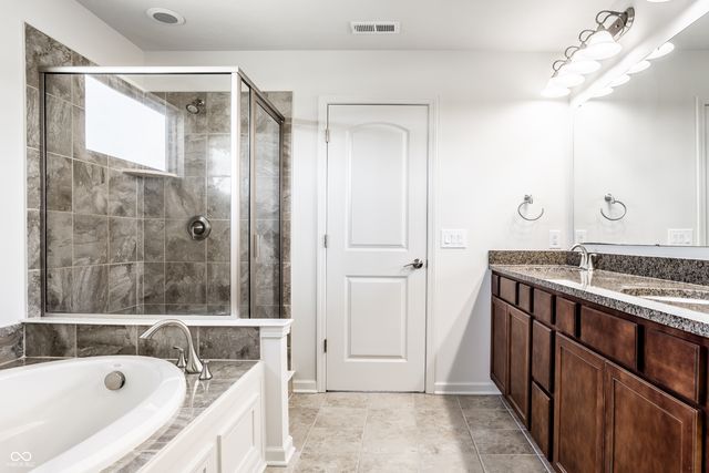 4450 Voyageur Way, Carmel, IN 46074