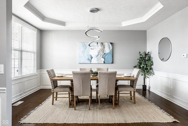 4450 Voyageur Way, Carmel, IN 46074