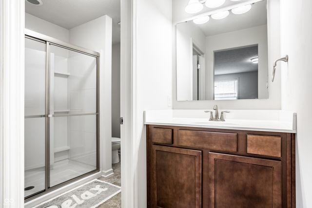 4450 Voyageur Way, Carmel, IN 46074