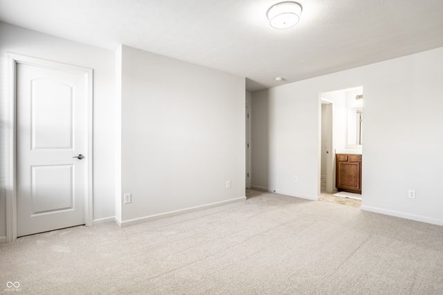 4450 Voyageur Way, Carmel, IN 46074