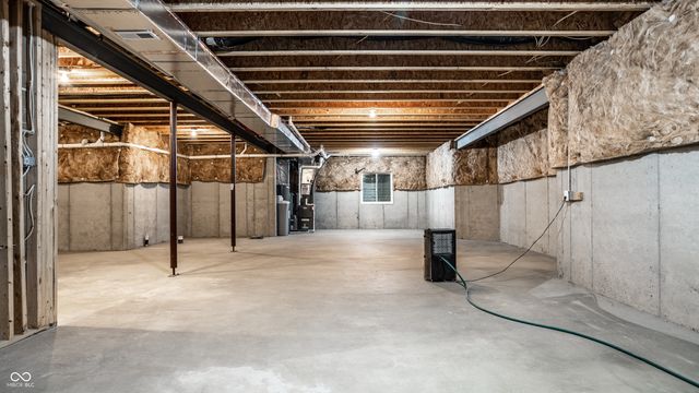 4450 Voyageur Way, Carmel, IN 46074