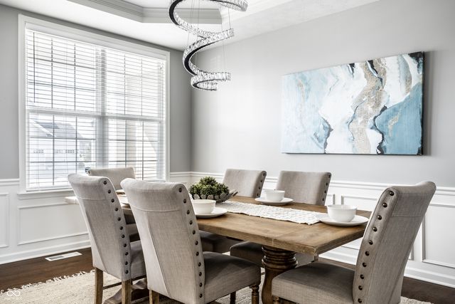 4450 Voyageur Way, Carmel, IN 46074