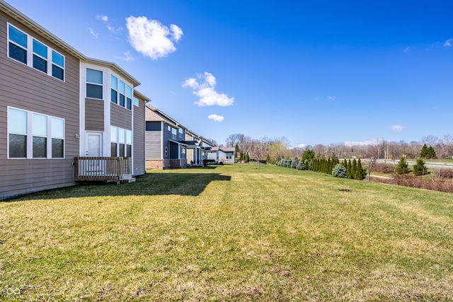 4450 Voyageur Way, Carmel, IN 46074