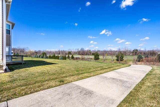 4450 Voyageur Way, Carmel, IN 46074