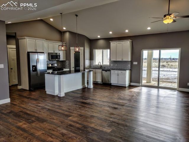 697 E Cabaret Drive, Pueblo West, CO 81007