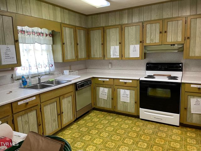 409 Gap Creek Road, Elizabethton, TN 37643