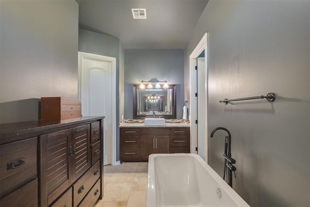 14403 Bella Terra Way, Edmond, OK 73034